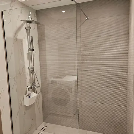 公寓 Denys & Kelly *