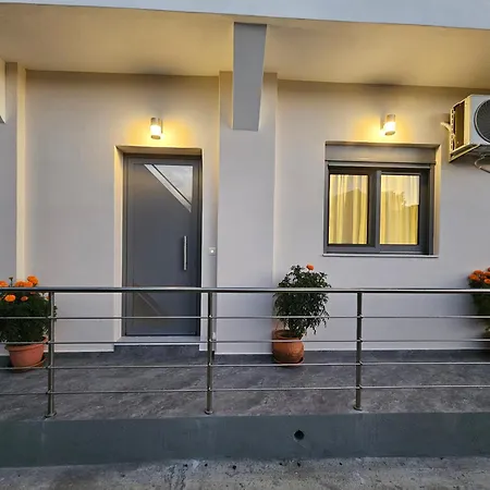 Denys & Kelly شقة